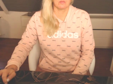KimMitch 04-11-2021 Ass 